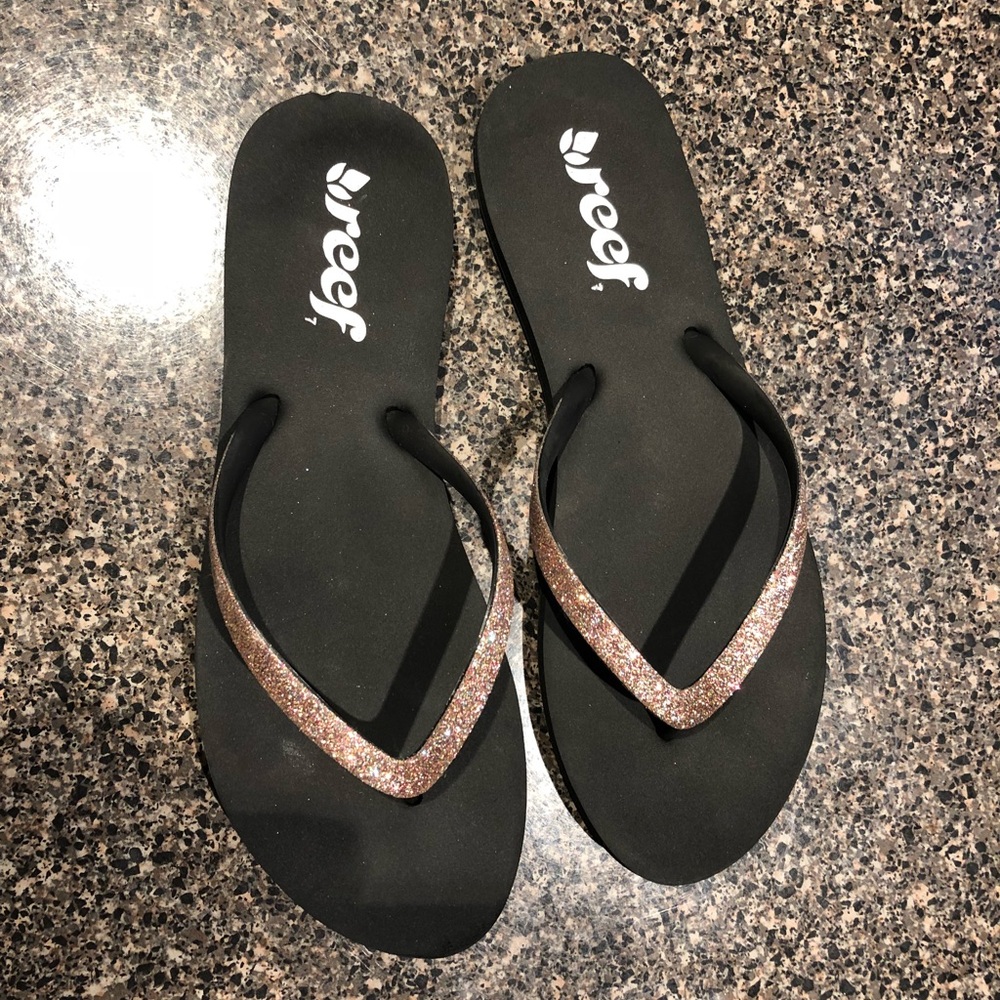 Reef Rose/Gold Sparkle Flip Flops NWOT